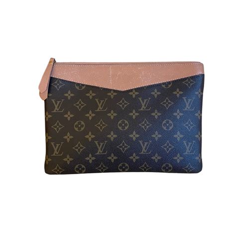 pochette daily louis vuitton